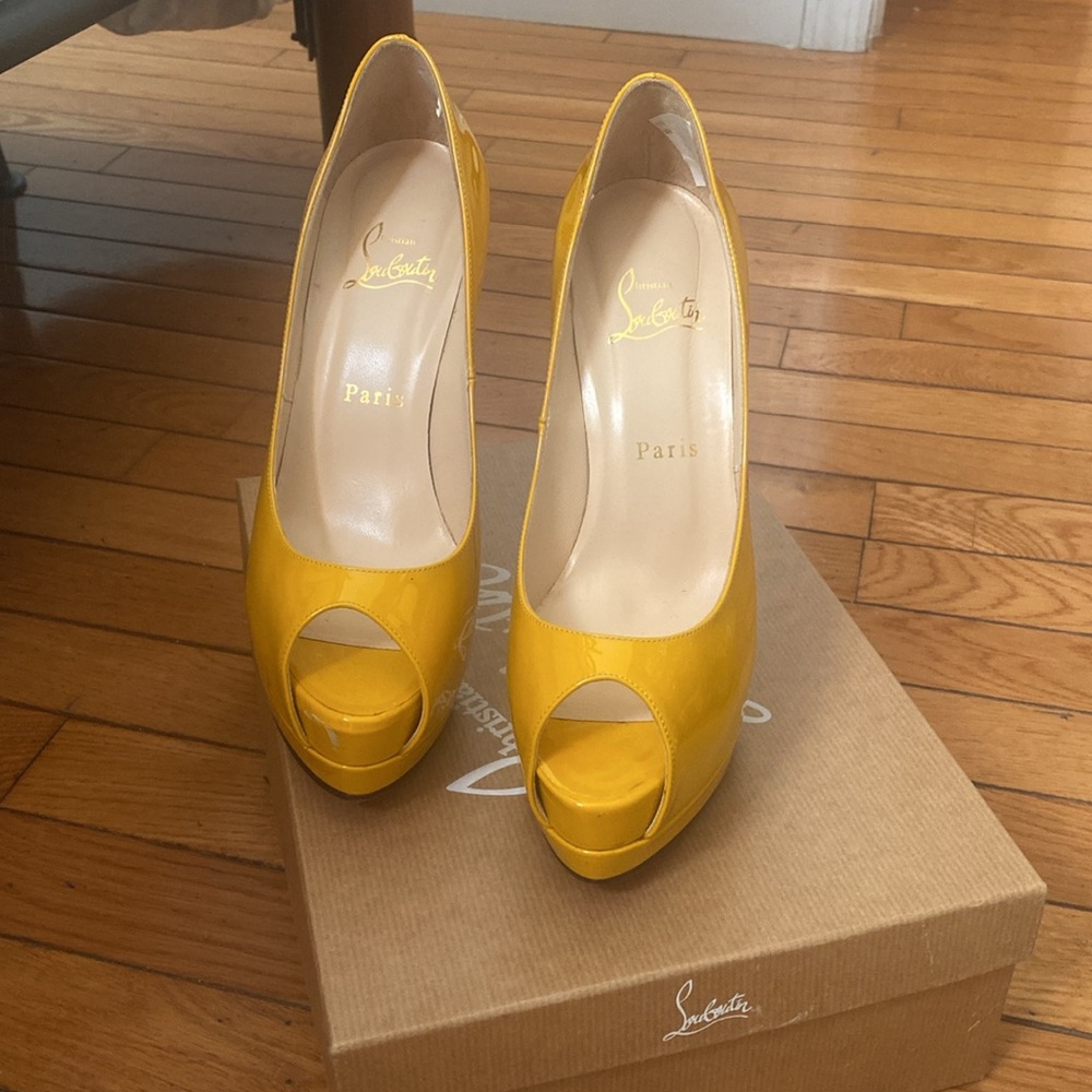 Christian Louboutin Yellow Patent Leather Lady Peep Toe Platform Pumps